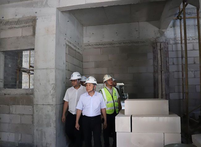 张强在项目现场。杨钰 摄（建图）.jpg