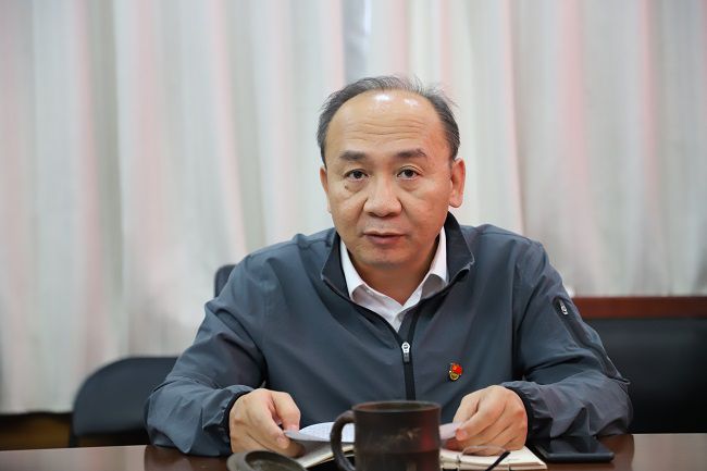 陆烜讲话。侯健杰摄（建图）.jpg